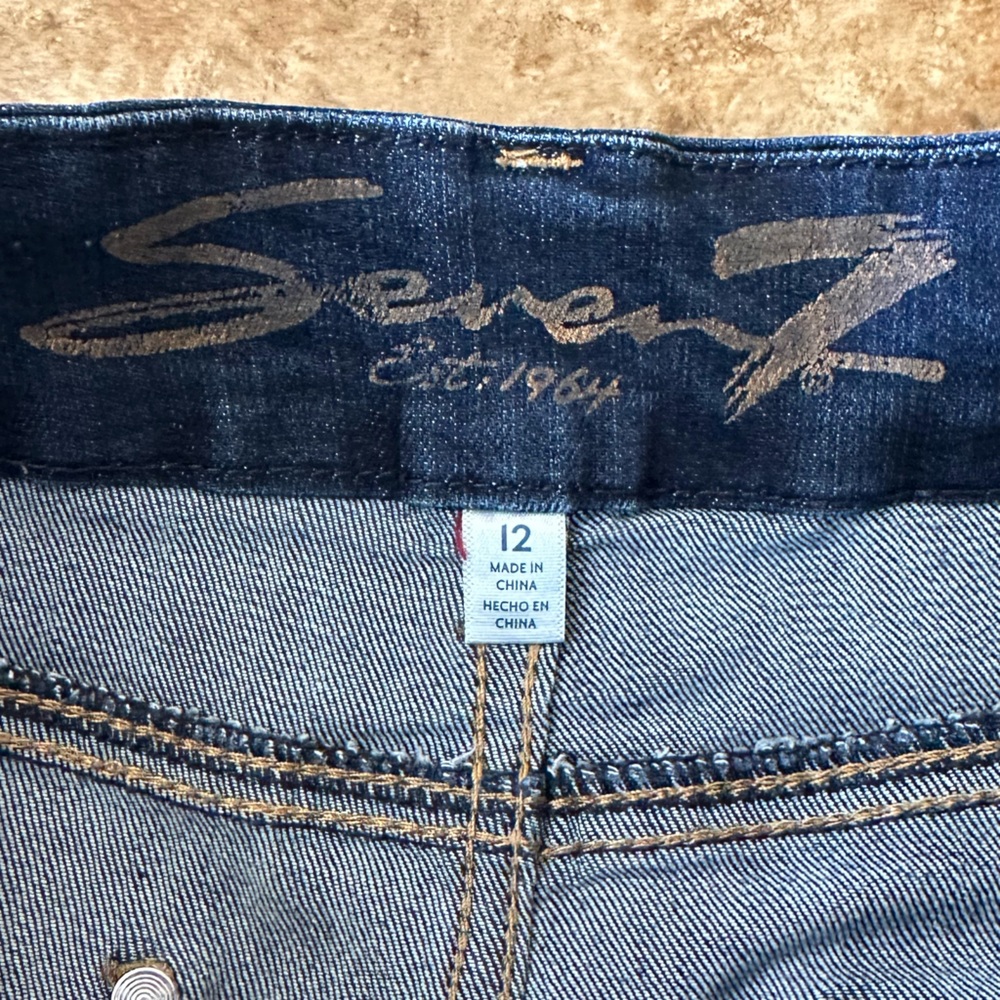 NWOT - SEVEN7 - Straight Leg Jeans Size 12 Embroidered Denim RN 109890 stretch - Picture 6 of 13